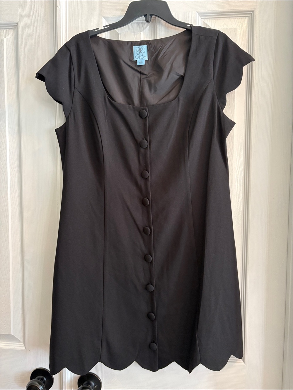CeCe Black Scallop Trim Button Front Cocktail Office Funeral Dress Women’s 12